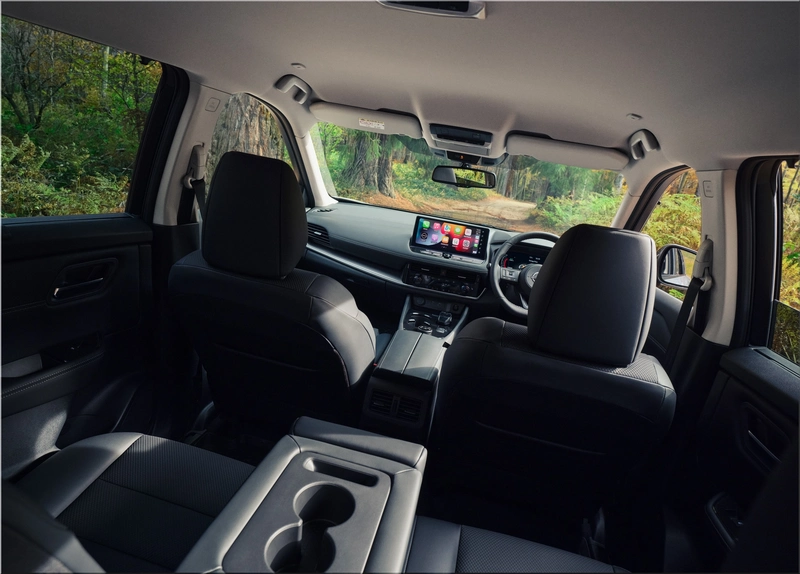 Nissan X-Trail hybrid SUV