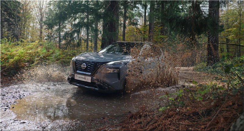 Nissan X-Trail hybrid SUV