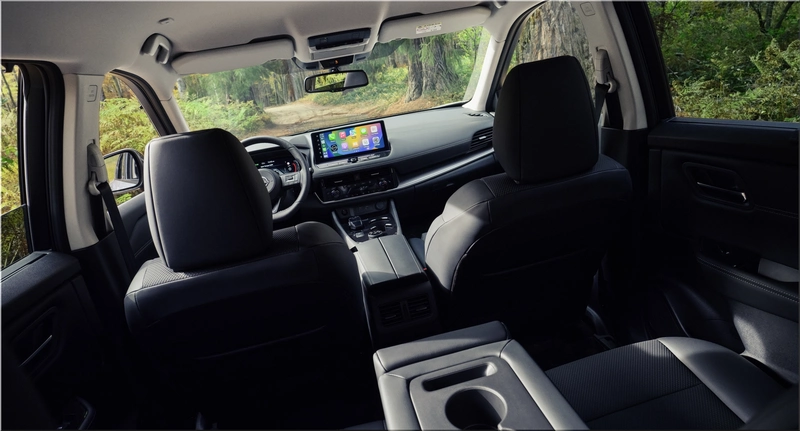 Nissan X-Trail hybrid SUV