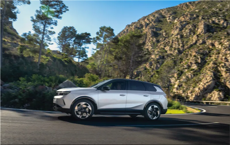 2025 Opel Grandland Plug-in Hybrid