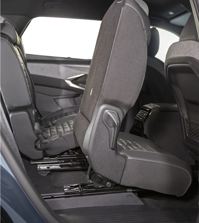 Peugeot E-5008