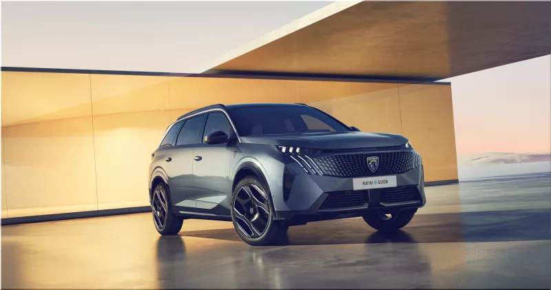 Peugeot e-5008