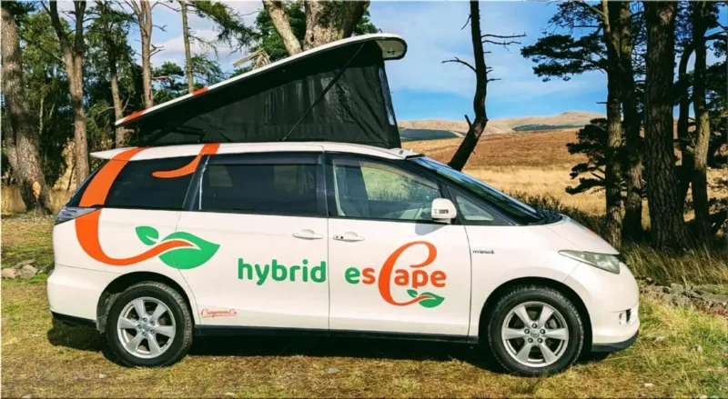 Toyota Estima Hybrid Eco Escape camper