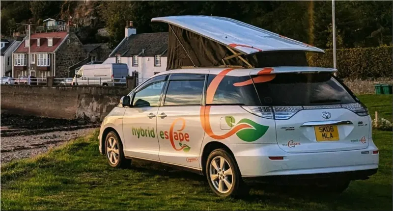 Toyota Estima Hybrid Eco Escape camper