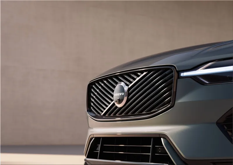 2025 Volvo XC60 SUV