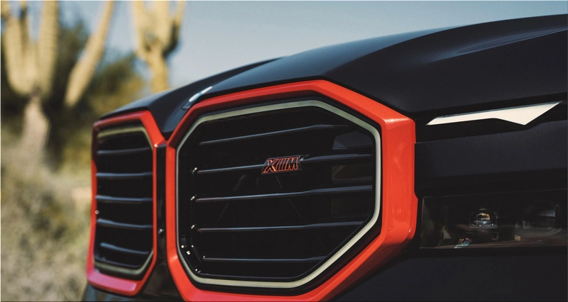 BMW XM Label Red