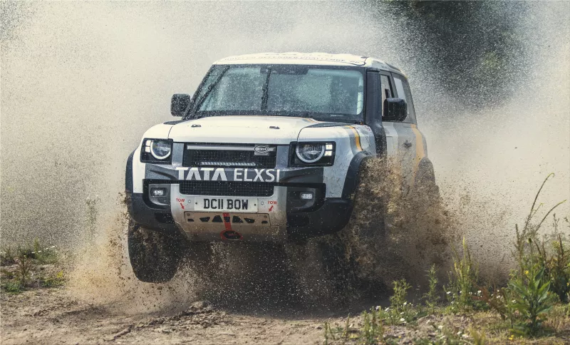 Defender Bowler rally car