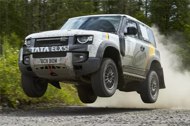 Defender Bowler rally car
