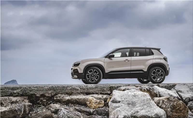 2024 Jeep Avenger e-Hybrid