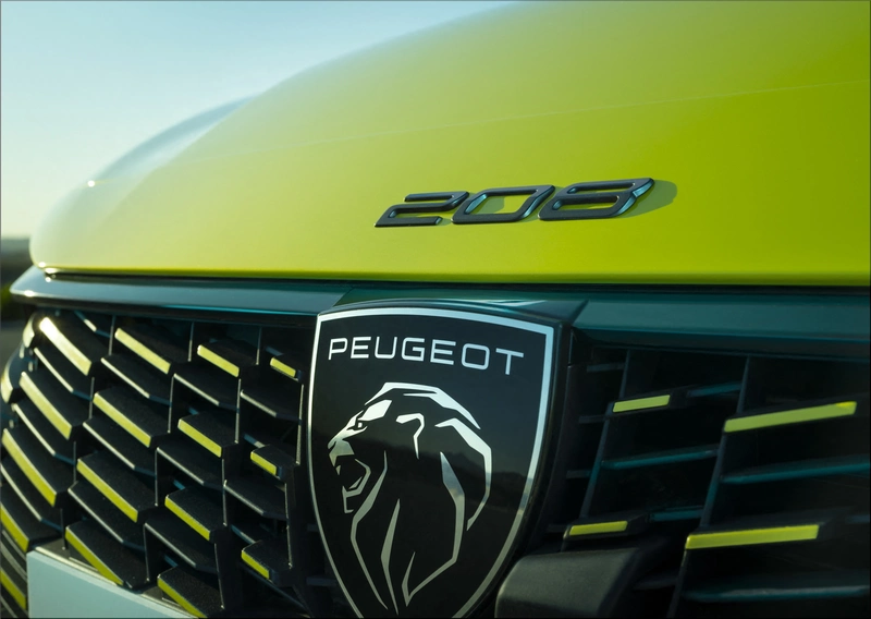 Peugeot e-208