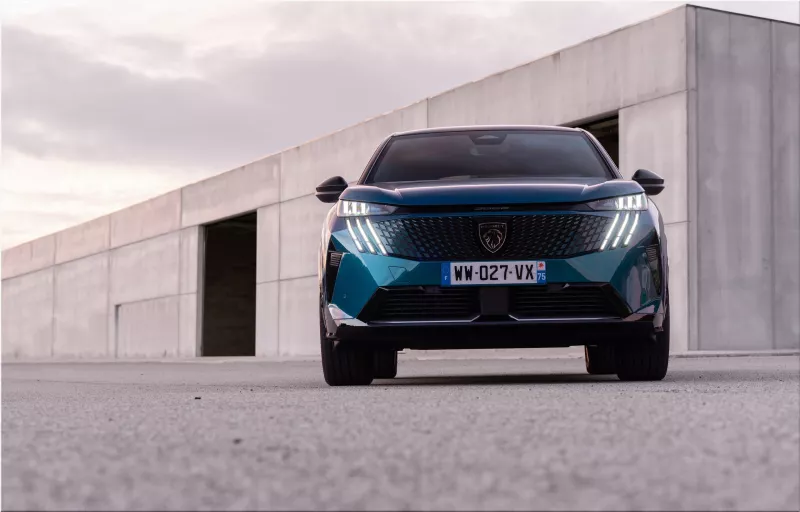 Peugeot e-3008