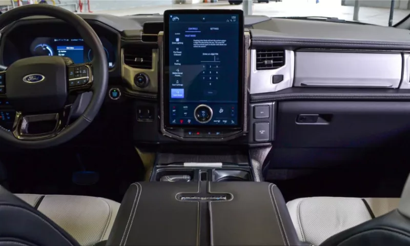 2022 Ford F-150 Lightning electric pickup truck