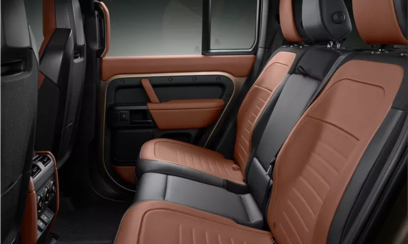 2024 Land Rover Defender Octa