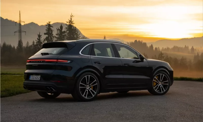 2024 Porsche Cayenne S