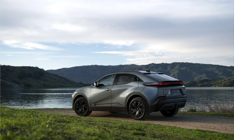 2027 Toyota C-HR AWD