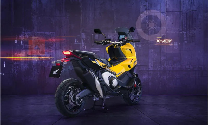 25YM Honda X-ADV