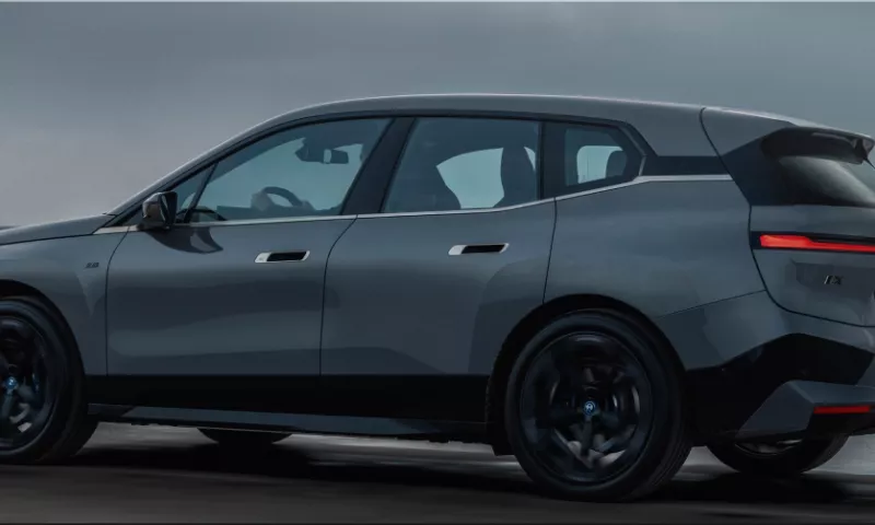 BMW iX