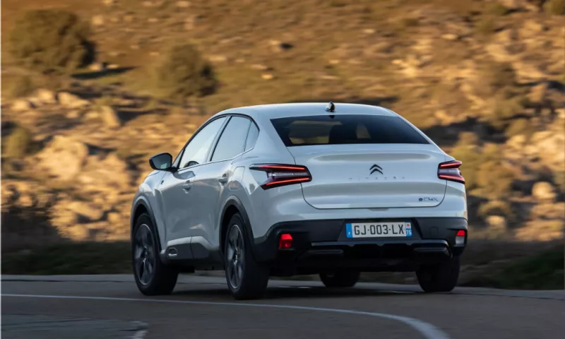 Citroen C4 X Hybrid 136