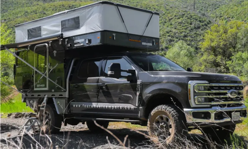 Four Wheel Campers Hawk Plus