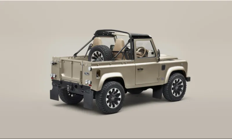 Land Rover Defender Classic V8 Soft Top