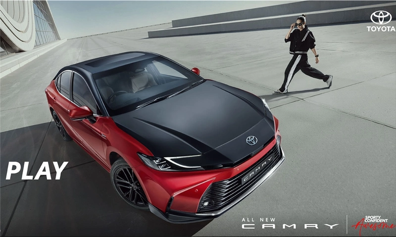 Toyota Camry Hybrid Sprint