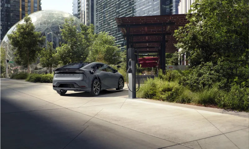 2025 Toyota Prius Plug-in Hybrid