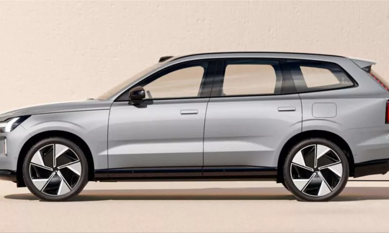 Volvo EX90 electric SUV