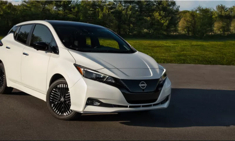 2025 Nissan LEAF