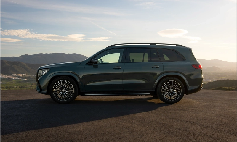 New Mercedes-Benz GLS Brings S-Class Tech to a Full-Size SUV