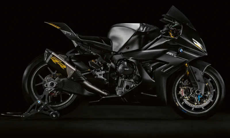 BMW Concept RR Packs 230 HP, Race-Derived Tech