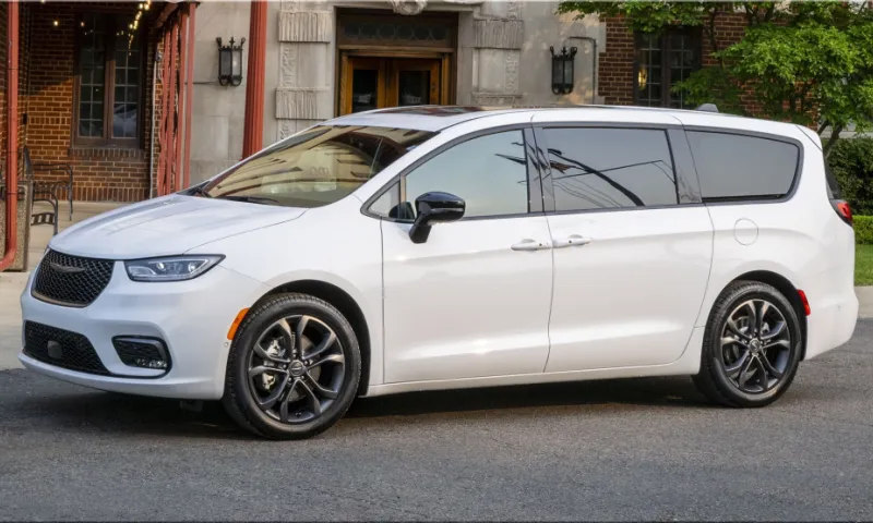 Chrysler Pacifica 100th Anniversary Edition