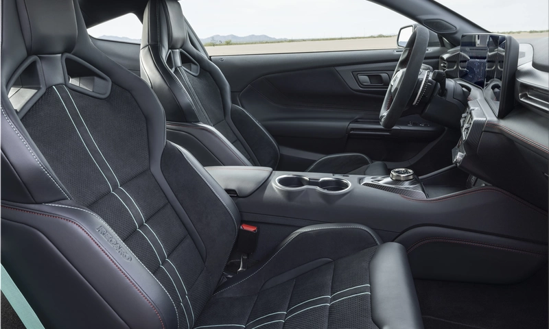 Ford Mustang Dark Horse SC 2026