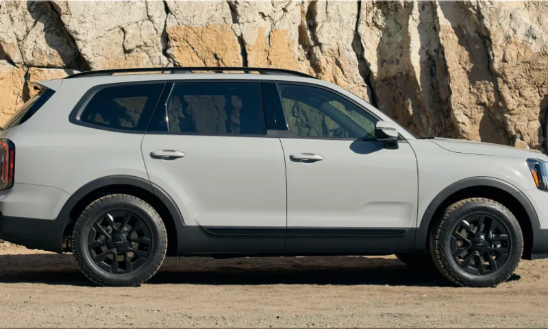 Kia Telluride & EV9 Earn 2025 IIHS Top Safety Pick+ Awards