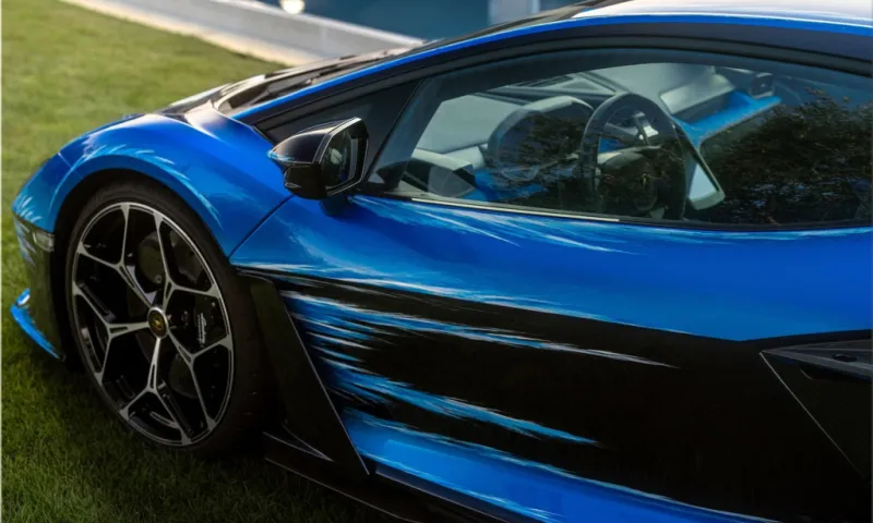 Lamborghini Revuelto Opera Unica: A One-of-a-Kind Masterpiece Inspired by the Sardinian Sea