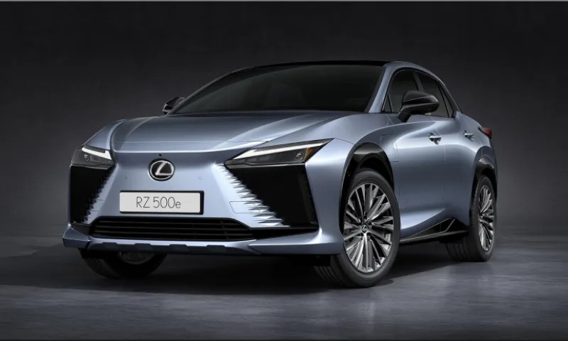 Lexus RZ 550e