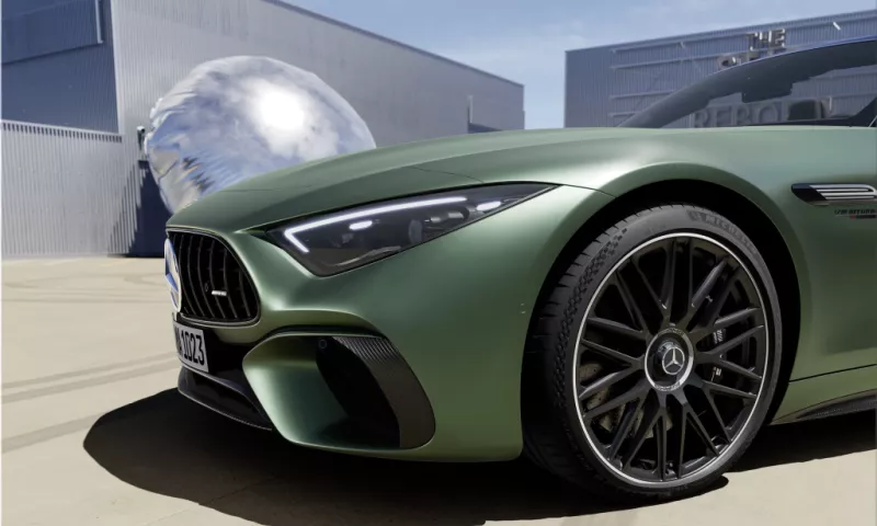 Refined Luxury: Unveiling the Mercedes-Benz SL 63 S E-PERFORMANCE