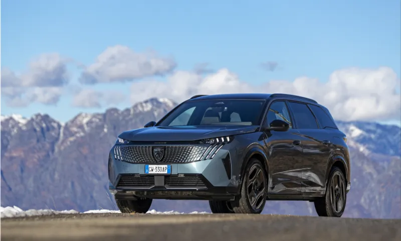 Peugeot E-5008: The Best Affordable 7-Seater Electric SUV Yet?