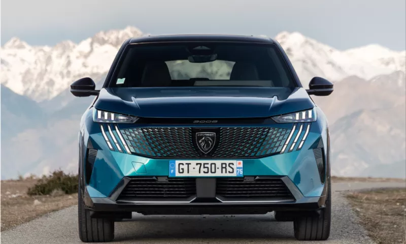 The New Peugeot 3008 Became the Most Affordable Hybrid SUV in Italy