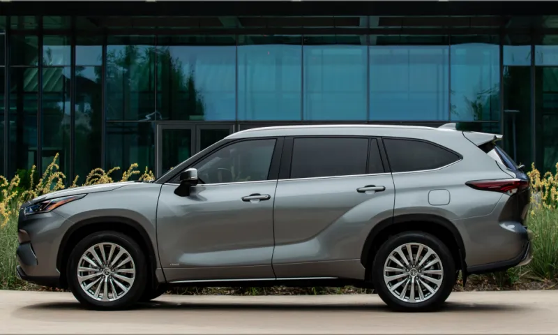 25th Anniversary Toyota Highlander Hybrid: A Sustainable Luxury SUV