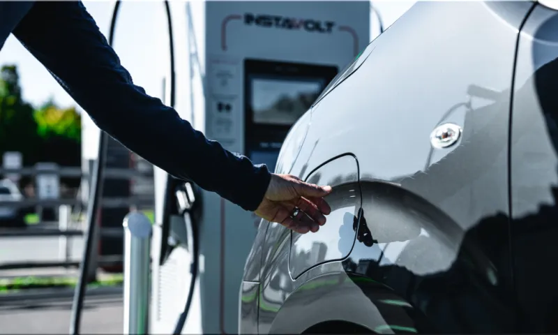 Affordable Maintenance: Vauxhall Offers Four-Year Electric Van Servicing for Just $245