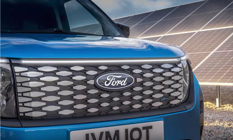 Ford E-Transit Courier