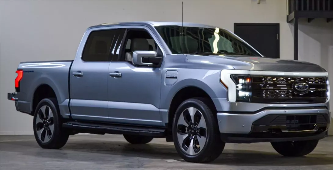 2022 Ford F-150 Lightning electric pickup truck