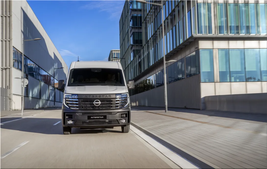 2025 Nissan Interstar van