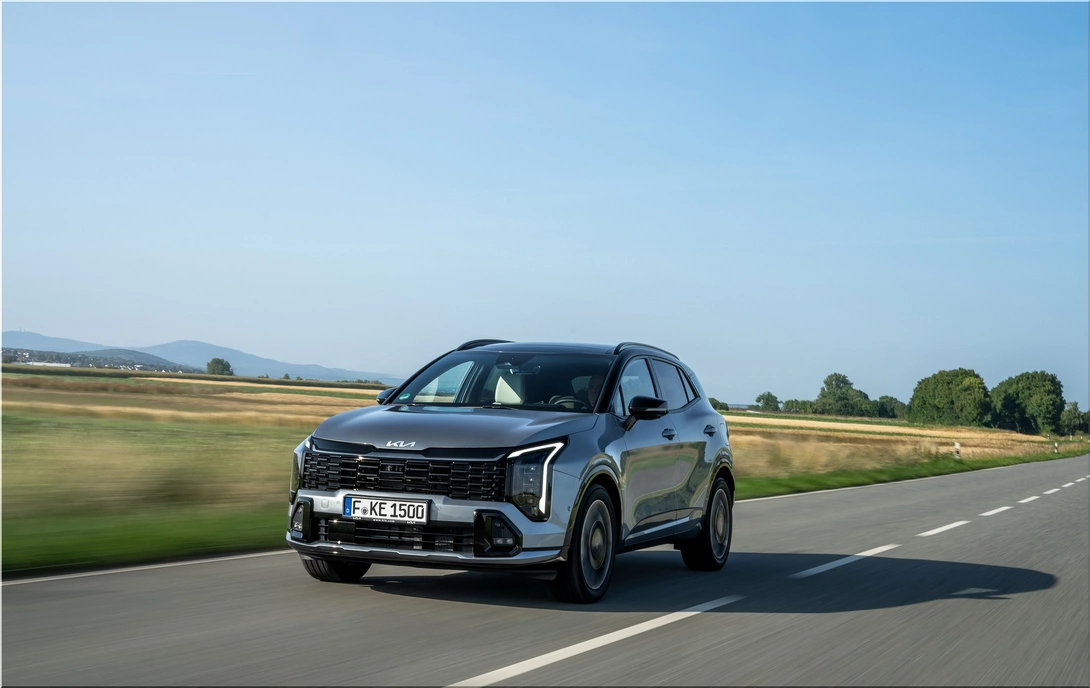 2026 Kia Sportage Plug-In Hybrid Review: Smarter Tech, Sharper Design, Real-World Electric Range