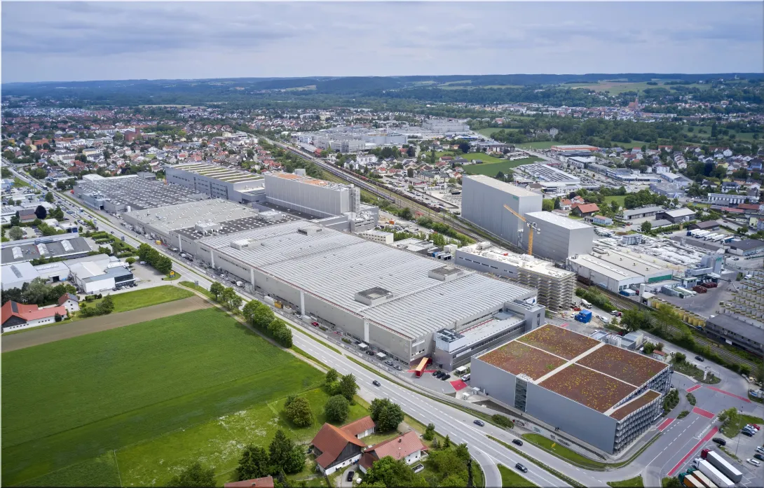 A Decade of Power: BMW Group Plant 02.20 Celebrates Electrification Leadership