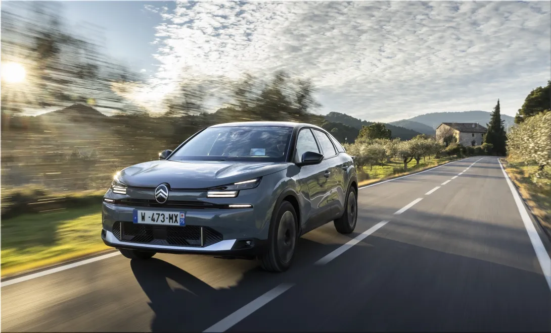 2025 Citroën C4 and C4 X