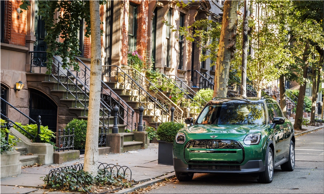 How the MINI Countryman E Conquered the Big Apple