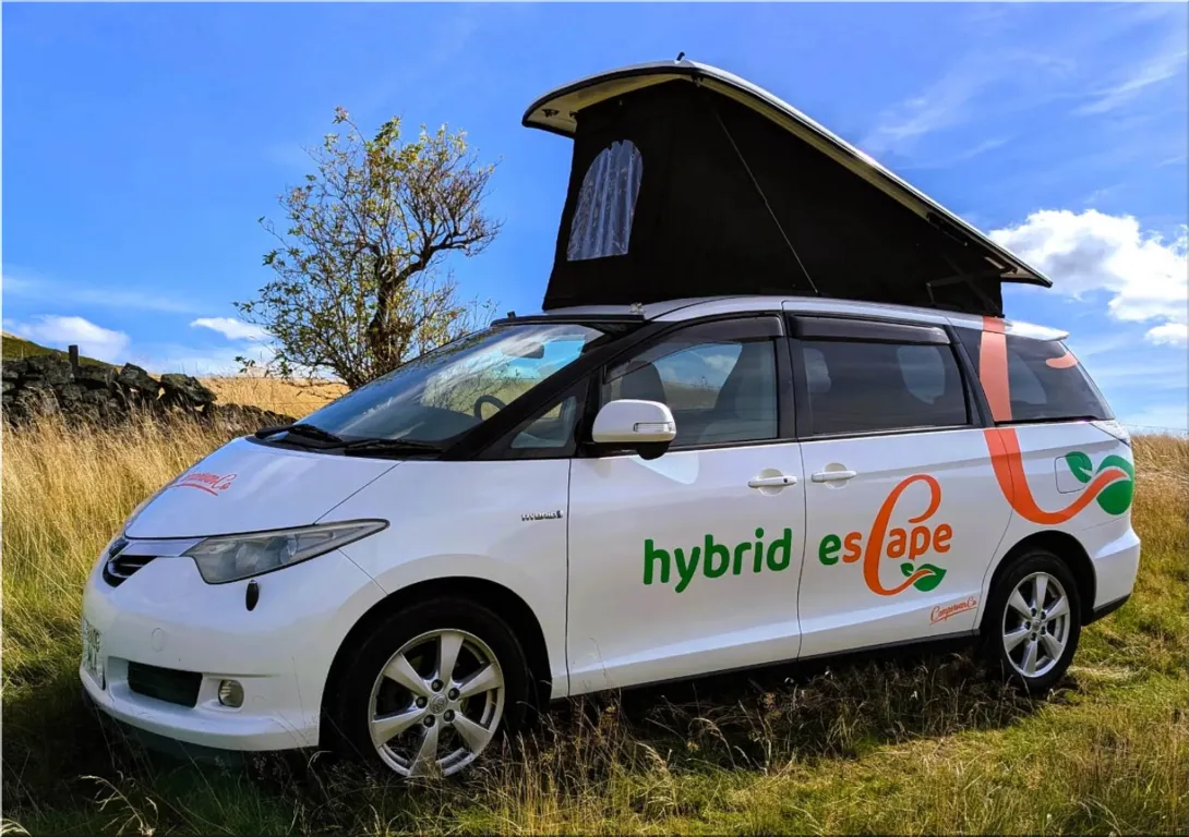 Toyota Estima Hybrid Eco Escape camper