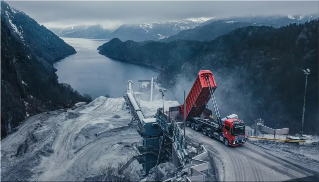 Coretura: Volvo and Daimler Truck Launch Joint Venture to Power Software-Defined Commercial Vehicles