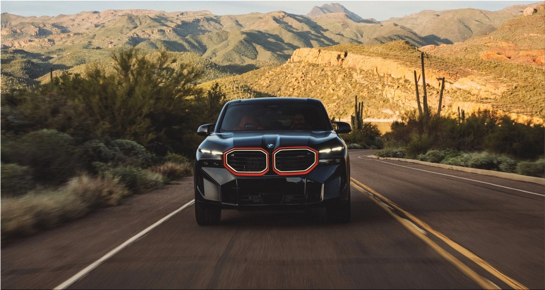 BMW XM Label Red